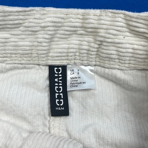 Divided H&M white cream corduroy front button mini skirt 2 - Picture 3 of 3